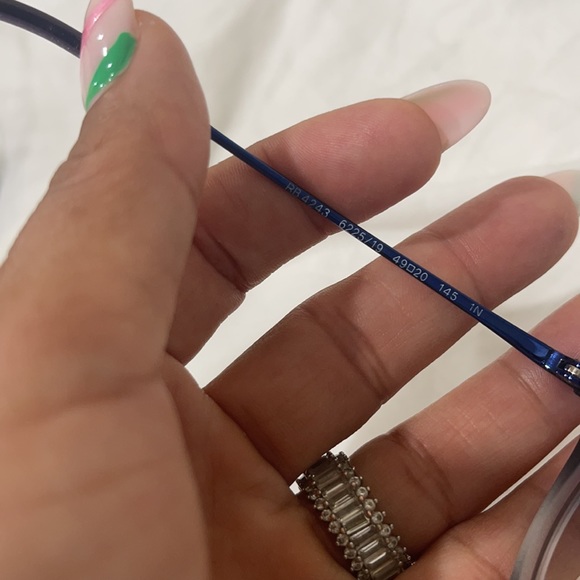 šSunglasses
Ray-Ban
RB-4243 - 6225/19 - Picture 11 of 15